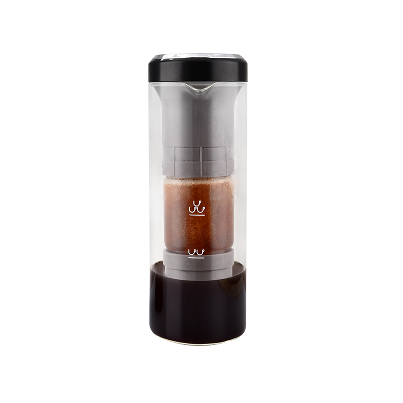 Cold brew maker for coffee and tea