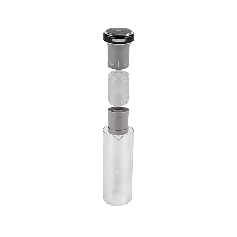 Cold brew maker for coffee and tea